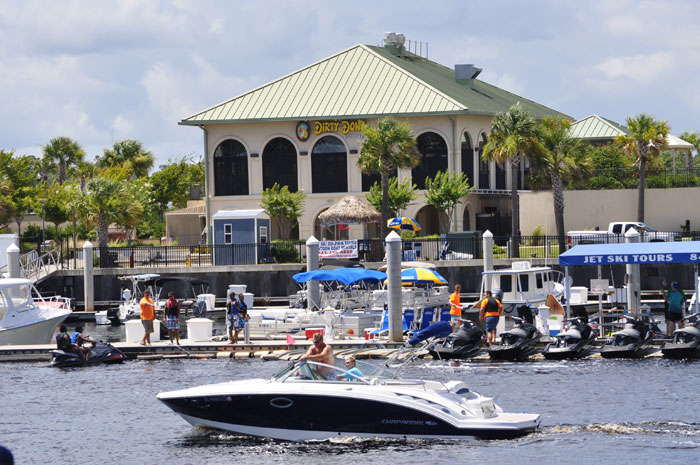 barefoot landing yacht club